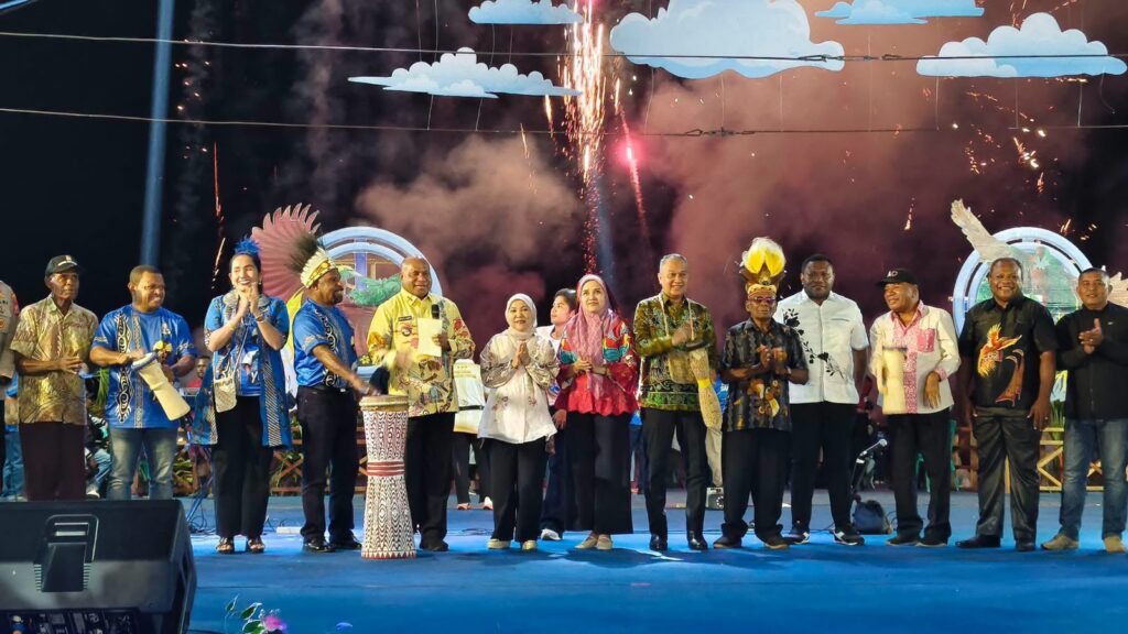Penutupan FDS XV, Bupati Jayapura Tetapkan Kalkote Jadi Destinasi Wisata dan Kuliner Permanen